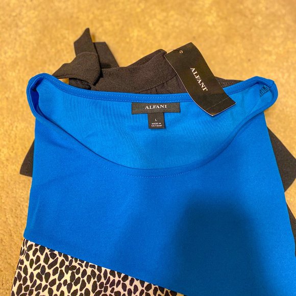 NWT Gorgeous Alfani Blue and Black Top/Blouse - Picture 4 of 4